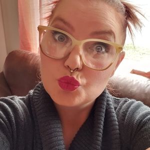 Meet your Posher, Nikki